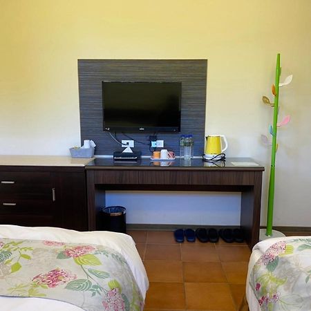 Hua Mu Xing Jing B&B 仁愛郷 エクステリア 写真